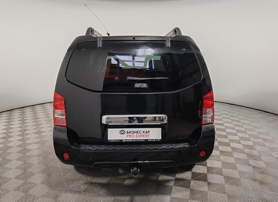 Nissan Pathfinder 2.5d AT (190 л.с.) 4WD