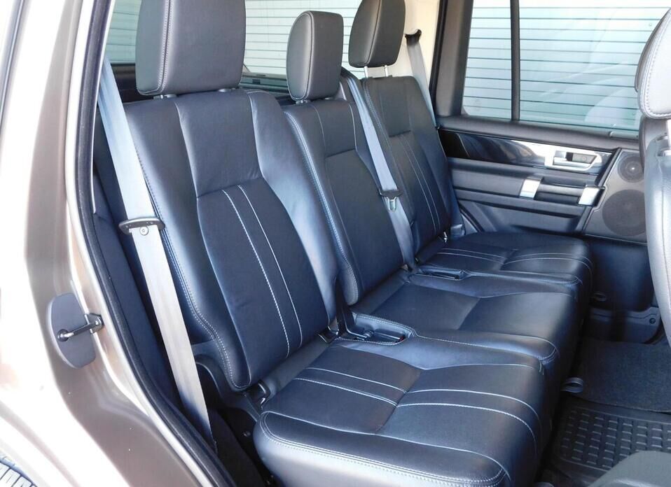 Land Rover Discovery 3.0d AT (211 л.с.) 4WD
