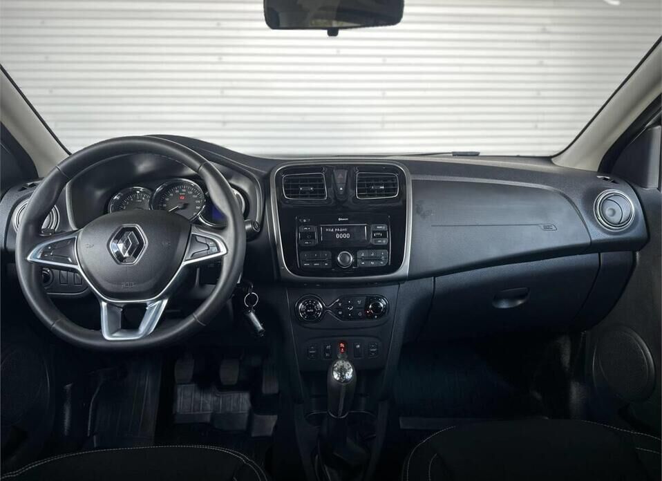 Renault Sandero 1.6 MT (113 л.с.)