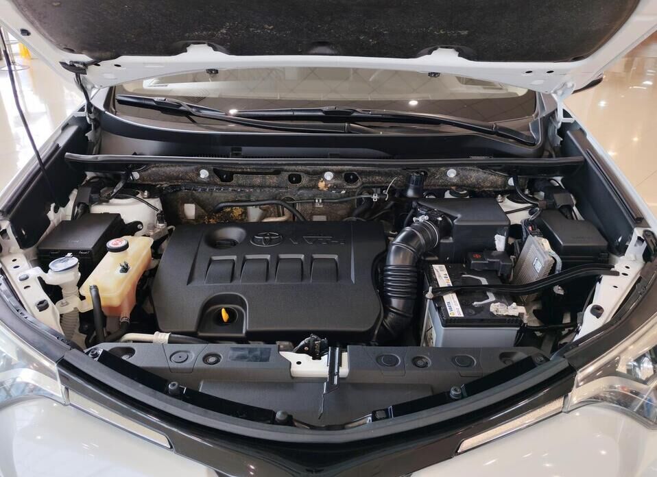 Toyota RAV4 2.0 CVT (146 л.с.)