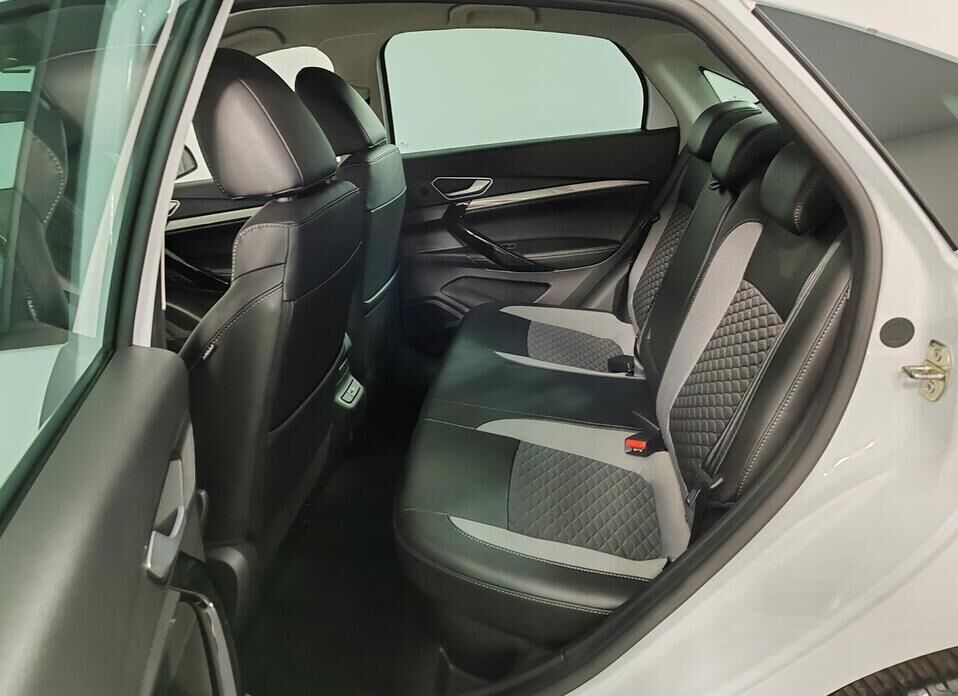 LADA (ВАЗ) Vesta 1.8 CVT (122 л.с.)