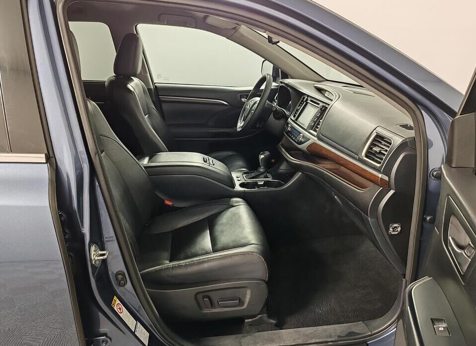 Toyota Highlander 3.5 AT (249 л.с.) 4WD