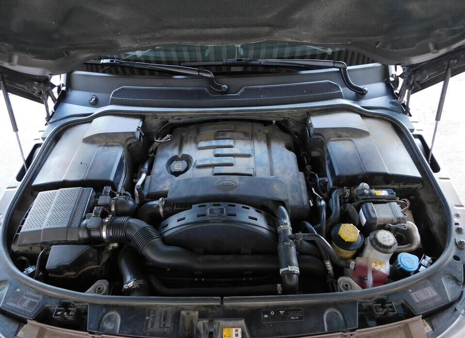 Land Rover Discovery 3.0d AT (211 л.с.) 4WD
